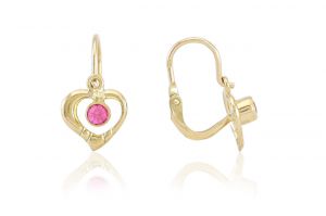Arany gyermek fülbevaló elölkapcsos asszimmetrikus szívecske élénk rózsaszín kővel - Arany baba fülbevalók