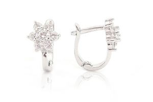 6 szirmú fehérköves ezüst baba fülbevaló - Ezüst gyerek fülbevaló