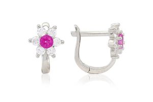 Magenta és fehér köves, virágmintás ezüst bébi fülbevaló - Ezüst gyerek fülbevaló