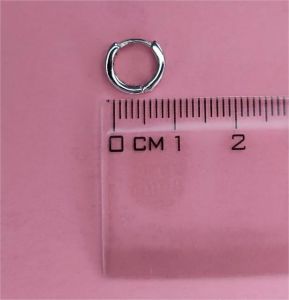 Fehér arany baba fülbevaló karika rózsaszín kövekkel 6mm - 