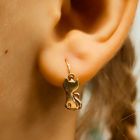 Arany gyermek fülbevaló elölkapcsos cica